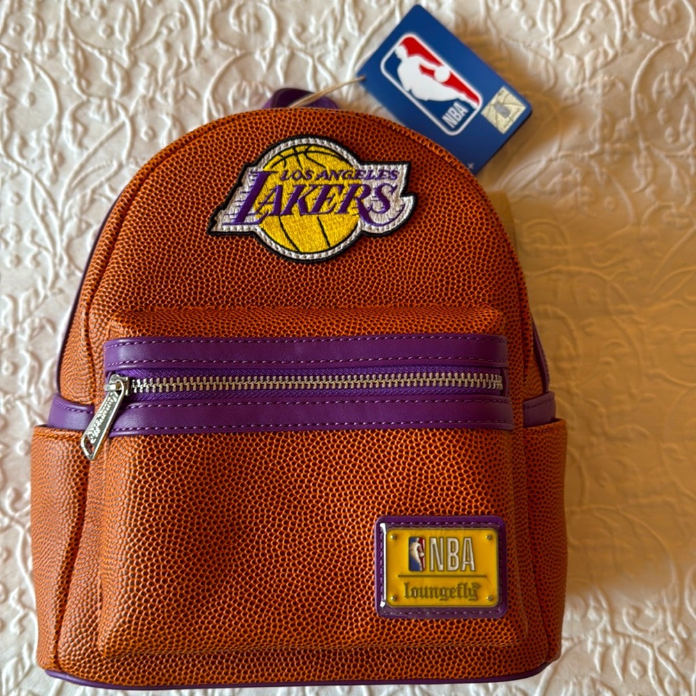 *NWT* Authentic Loungefly mini Lakers Backpack